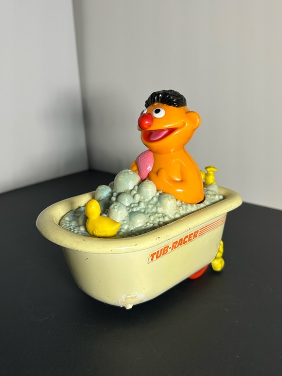 ILLCO Other - Vintage 1988 ILLCO Sesame Street Ernie Bubble Bath/Rubber Ducky Tub Racer